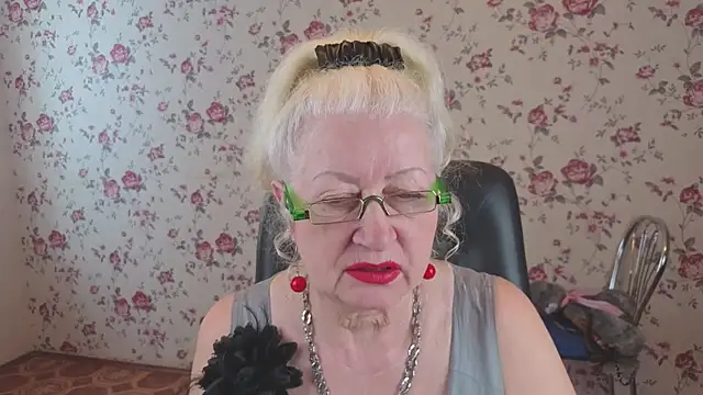 Maya_Mayflower live sex cam