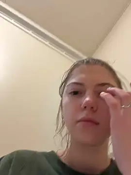 emilycoco live sex cam