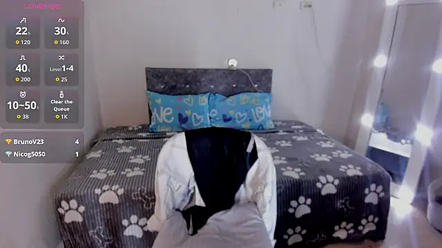 carolinemiller7 live sex cam