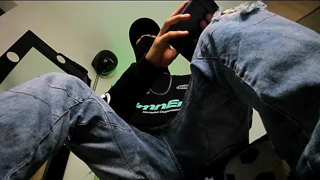 Samuel_Suarez live sex cam