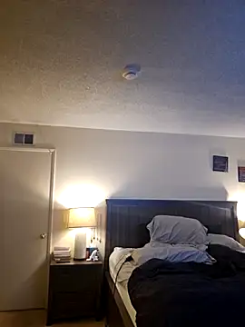 Roddog18 live sex cam