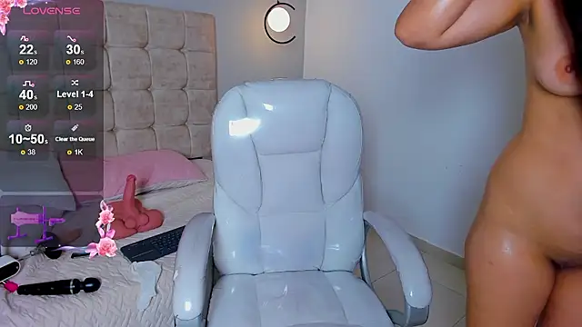 Mia_dolls18's cam snapshot