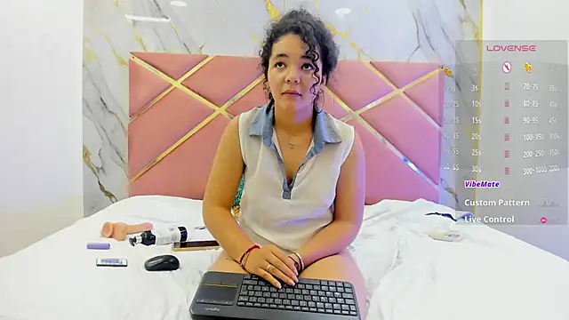 Lilith_Kramston's cam snapshot