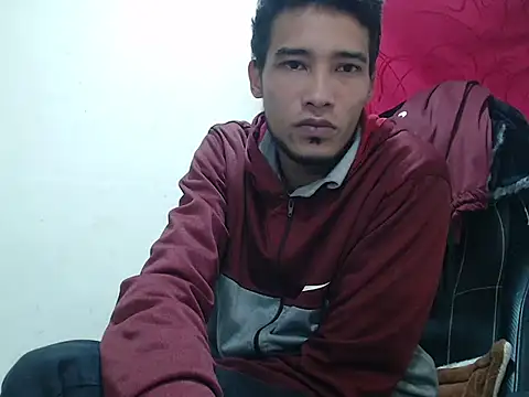 Calientes96 live sex cam