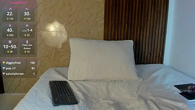 candy_hot_dirty's cam snapshot