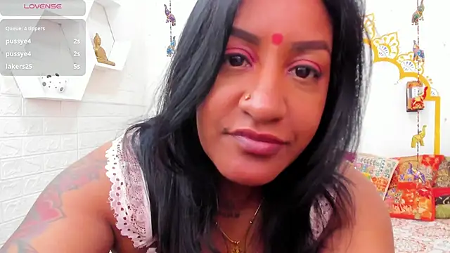 LadyNahir live sex cam