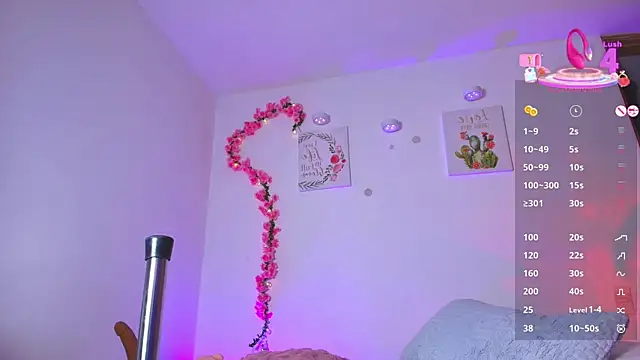 PollyGrey_'s cam snapshot