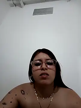 Royal_street_1's cam snapshot