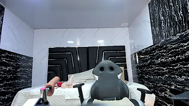 Ladyy_Scarlett's cam snapshot