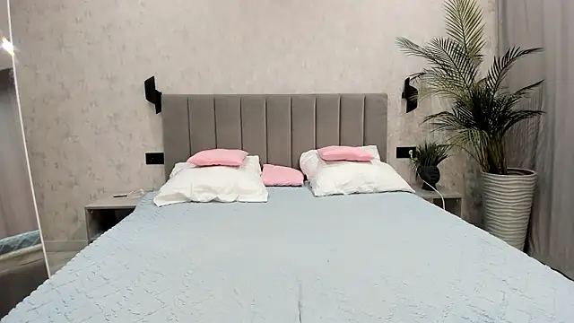 GildedSin's cam snapshot