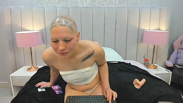 Raven1fox's cam snapshot