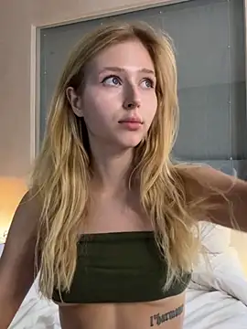 LunaRase's cam snapshot