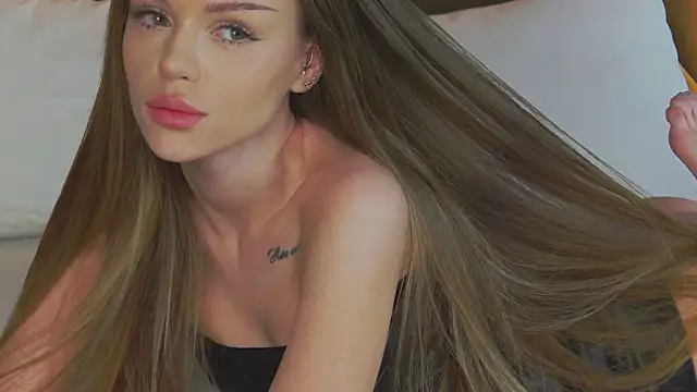 MarilynNova's cam snapshot