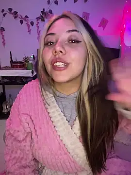 Paulette_Blanche's cam snapshot