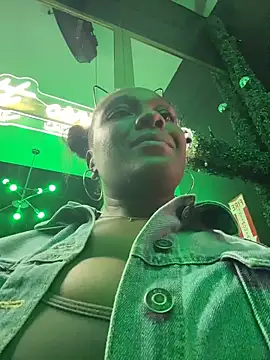 TilaTotti live sex cam