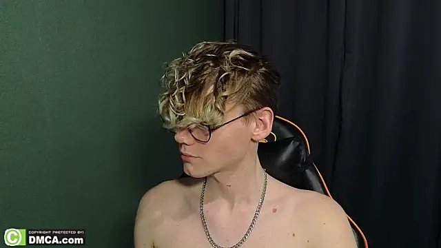 Keytaro live sex cam