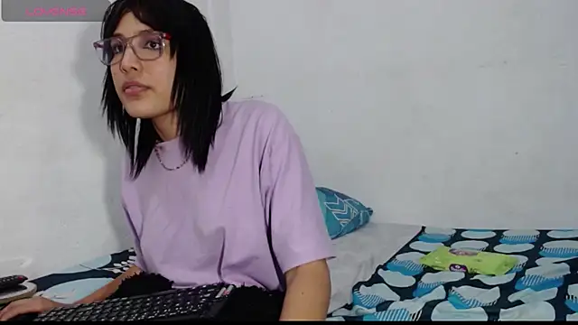 alexandra_lorens live sex cam