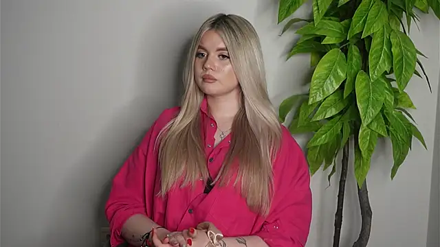 ScarletBohl's cam snapshot