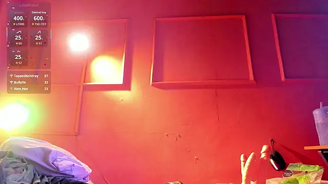 CURLY_LATINA_'s cam snapshot