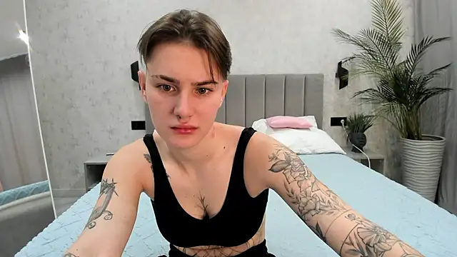 GildedSin's cam snapshot