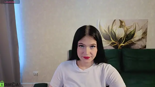 linajourney's cam snapshot