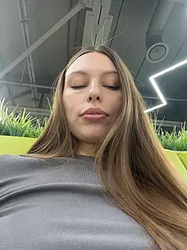 LeiaMood live sex cam