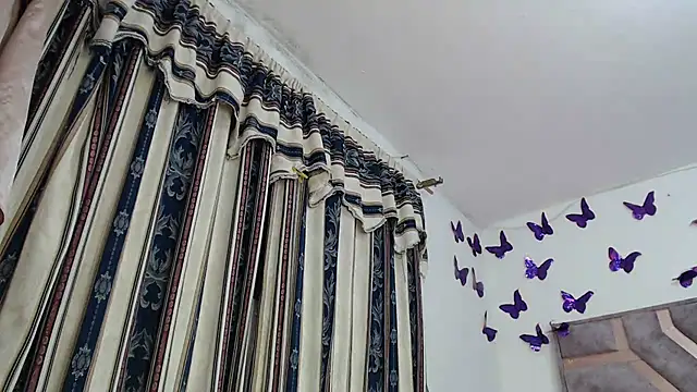 Anny-Fox's cam snapshot