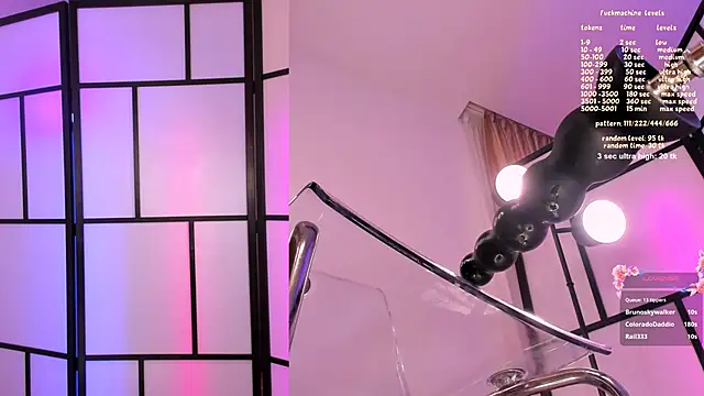 SophieBaley live sex cam