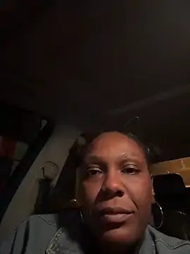 TilaTotti live sex cam