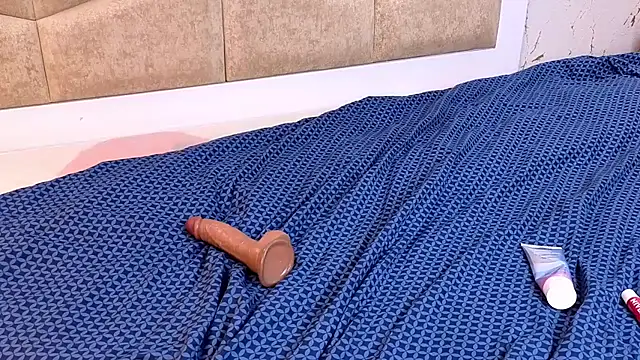 AfroditaWild live sex cam