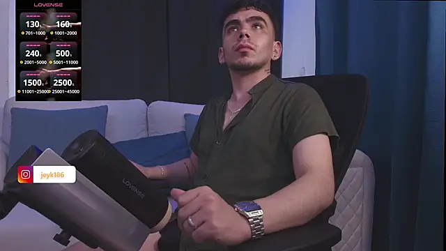 Guccy_Boy_Club's cam snapshot