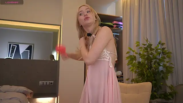 LexieLoree live sex cam