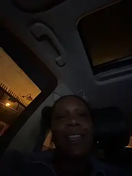 TilaTotti live sex cam