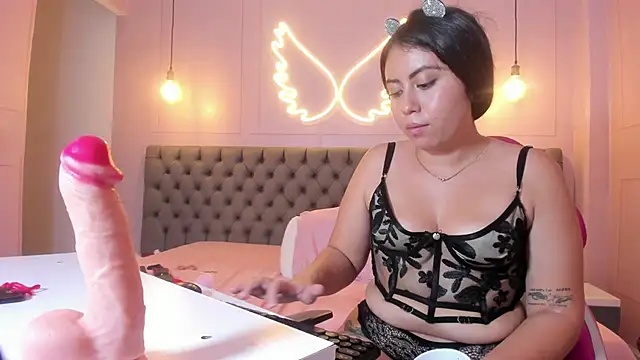 hillary_bigbutt's cam snapshot