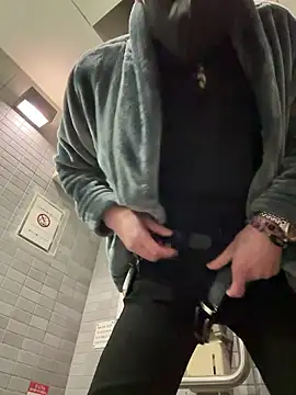 Hideen-real-face live sex cam