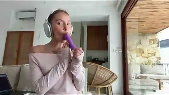 MartinaDeoliveira live sex cam