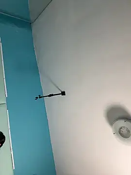 EmilyAndAndrew live sex cam