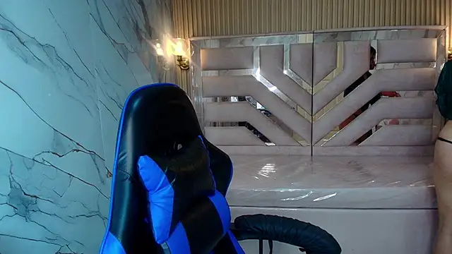 Elizabeth__r's cam snapshot