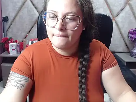 Sarah_Boobs_'s cam snapshot