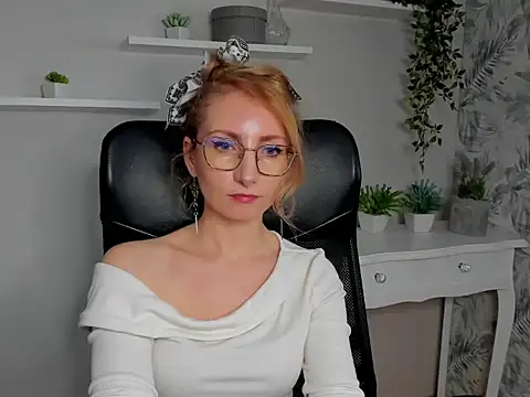 CinderellaMoon's cam snapshot