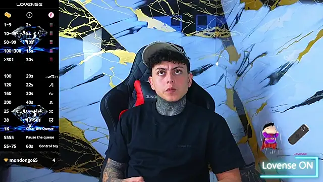 Kevin22_222 live sex cam