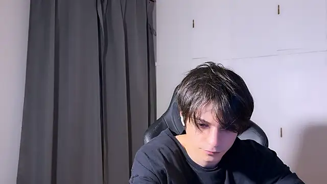 SasukeUhchiaa live sex cam