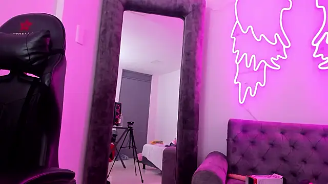 Evelin__thompsson's cam snapshot