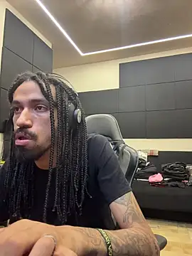 FavelaDaddyCum live sex cam