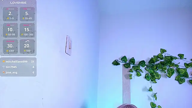 tati_cardenas's cam snapshot