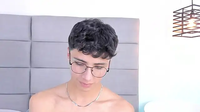 JoshClaarktt live sex cam