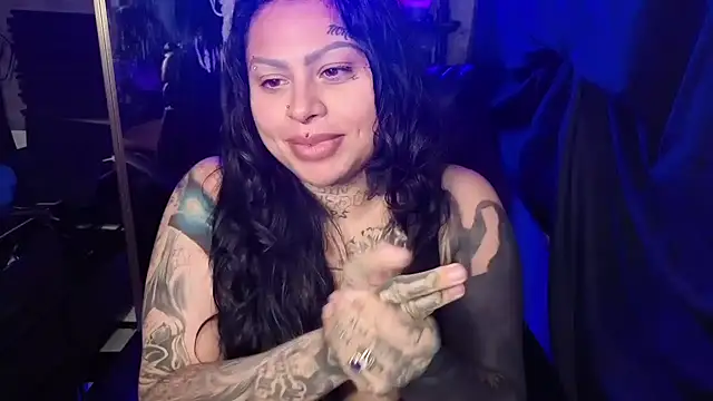 chicanachic13 live sex cam