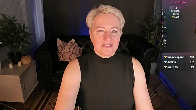 Nika_Smit live sex cam