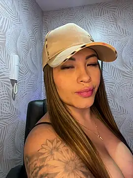 sexyyykloee live sex cam