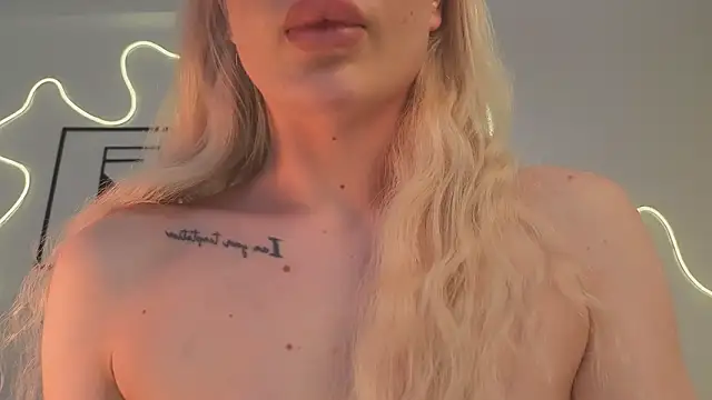 __Miray__ live sex cam